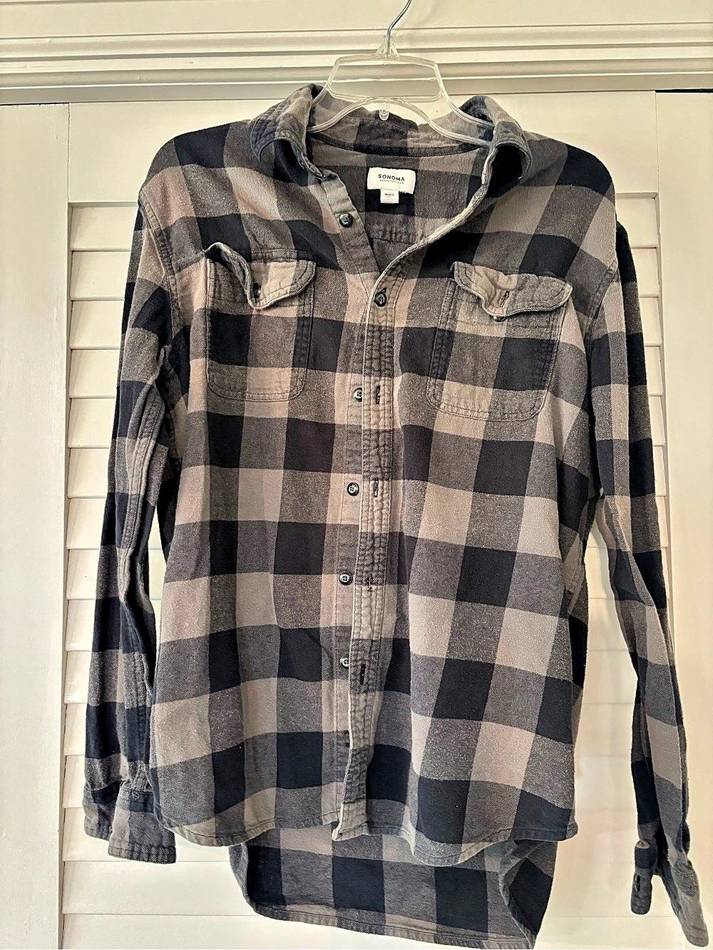 SONOMA Plaid Button Down in Gray & Black Large
